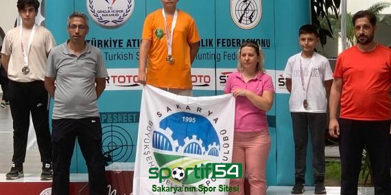 Büyükşehir sporcusundan birinciliği getiren atış